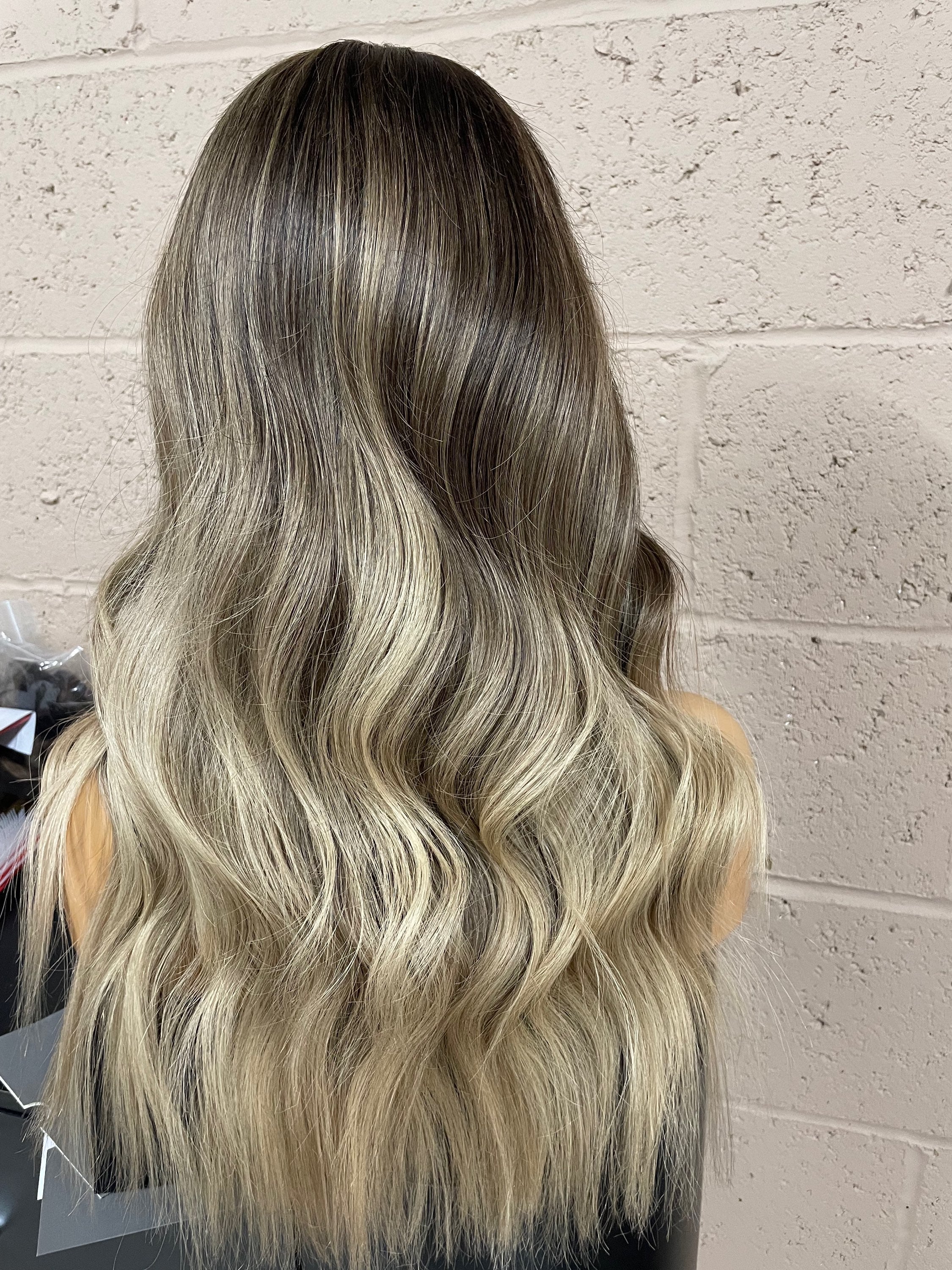 WILLOW | 13X6 HD LACE | 26" HONEY BLONDE BALAYAGE