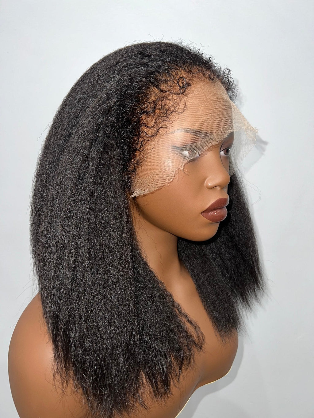 Side view (left) of 4A-4C Kinky Straight Wig with 4B Hairline, highlighting smooth 13x4 lace frontal and 16-22 inch length on mannequin.